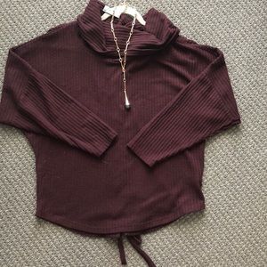 Cozy Burgendy Sweater✨